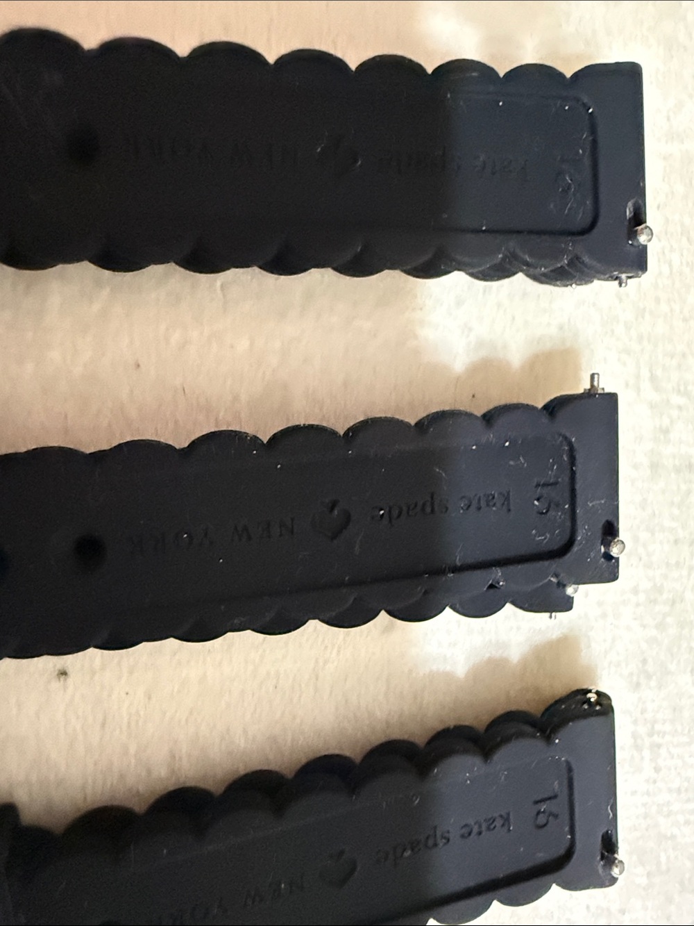 16mm kate spade Black and Pink Scalloped Silicone Watch Straps - Picture 6 of 8